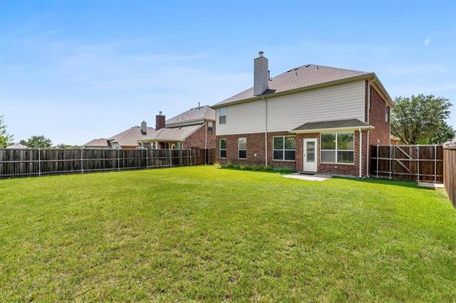Building Photo - 8008 Raintree Dr