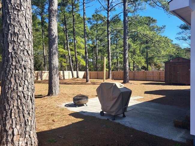 Building Photo - 243 Sand Ridge Rd