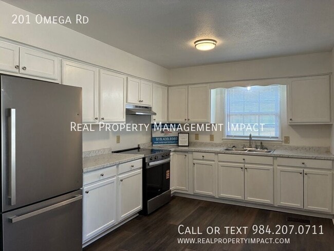 Building Photo - 201 Omega Rd