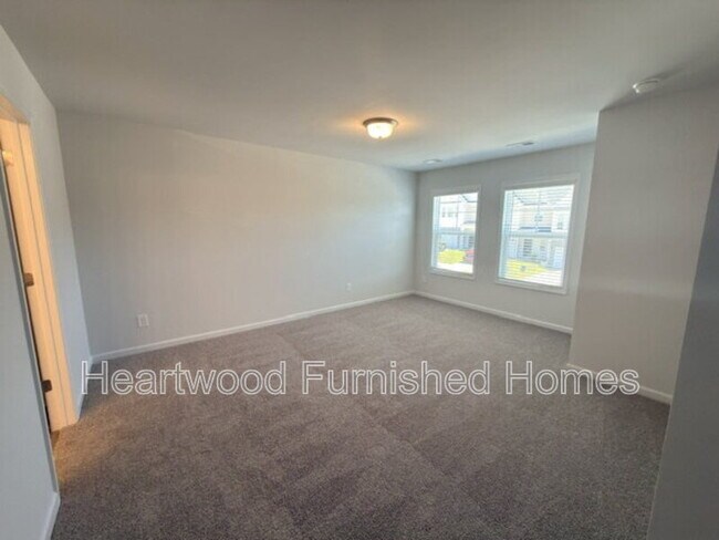 Building Photo - 121 Bartlett Dr