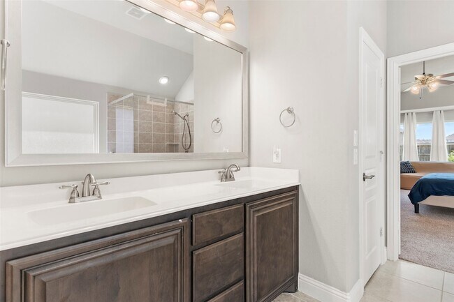 Building Photo - 1323 Lantern Faith Dr