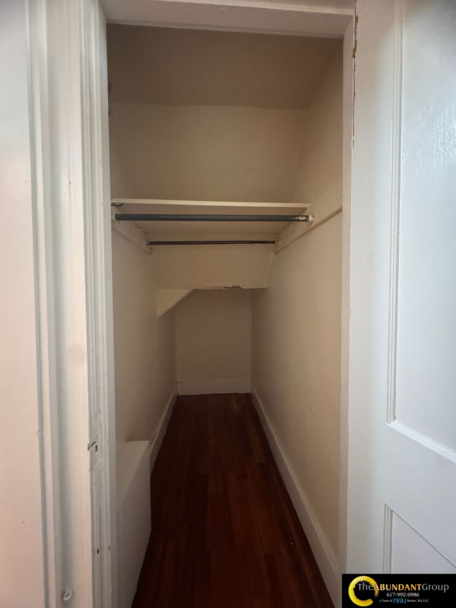 Building Photo - 11 Fairfield St