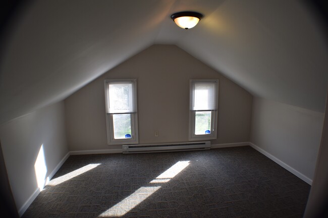 Building Photo - 123 Reynolds St