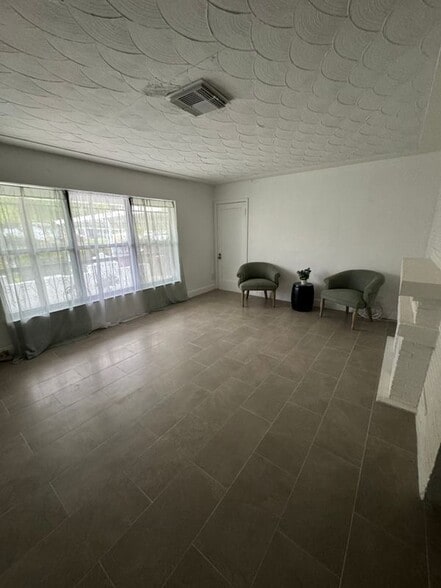 Building Photo - 17121 NW 44th Ave