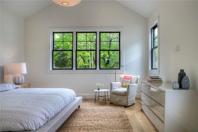 Building Photo - 766 Indian Ave