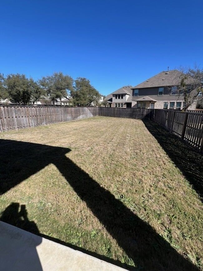 Building Photo - 3 Bdrm, 2 1/2 bath in Parmer Ranch Neighborhood
