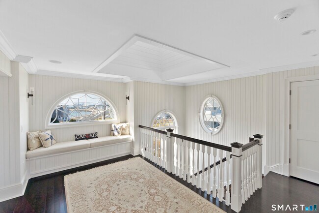 Building Photo - 159 S Shore Ave