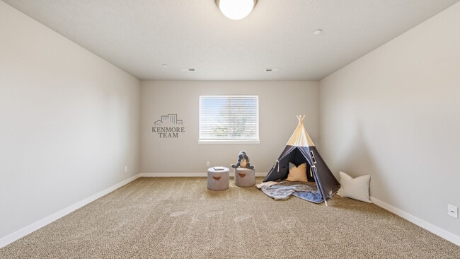 Building Photo - 5 Bedroom, 3 Bath Home in Richland