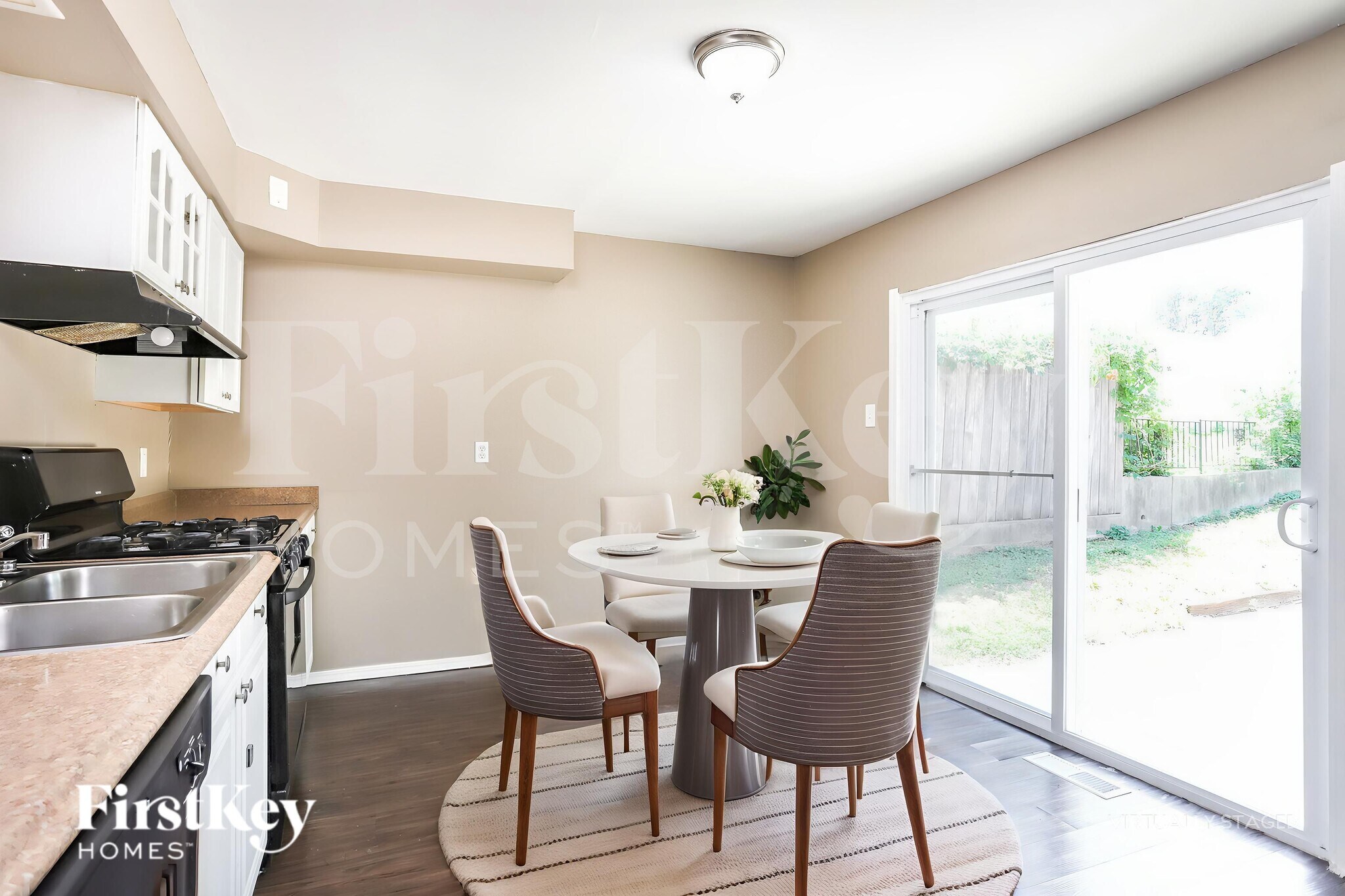 Building Photo - 9963 Meadow Ave