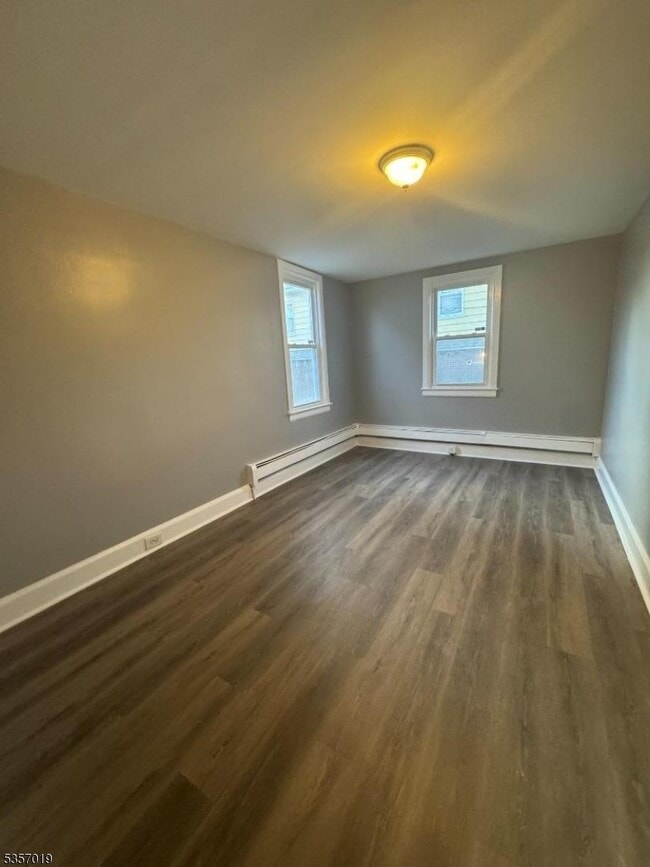 Building Photo - 381 Lanza Ave
