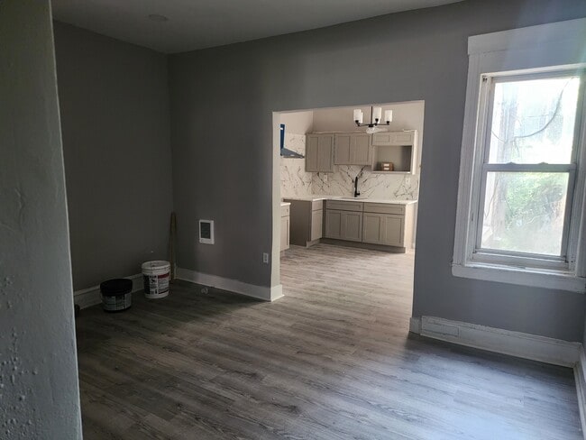 Building Photo - 3333 N Bouvier St