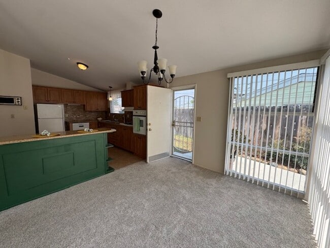 Building Photo - Charming 3-Bedroom Home for Rent in Serra ...