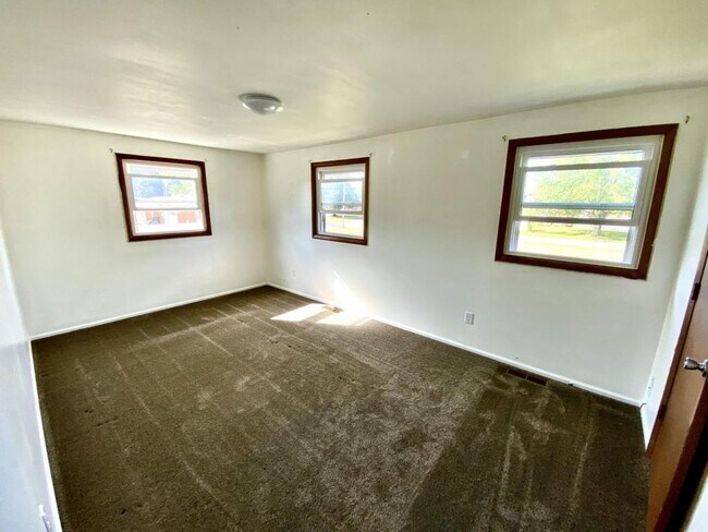 Building Photo - 507 North St.