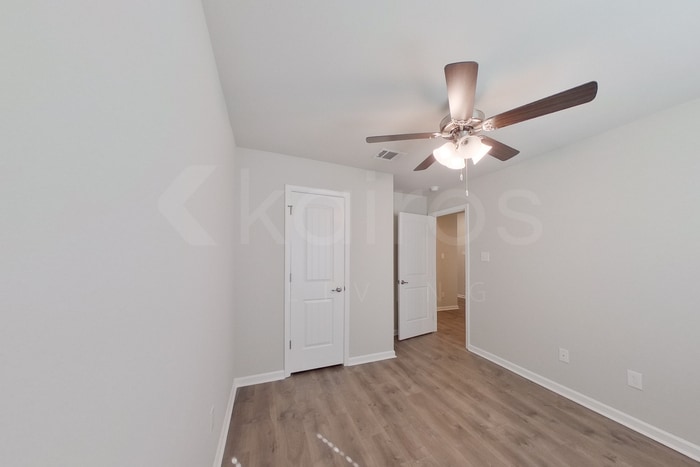 Building Photo - 117 Yardley Ct