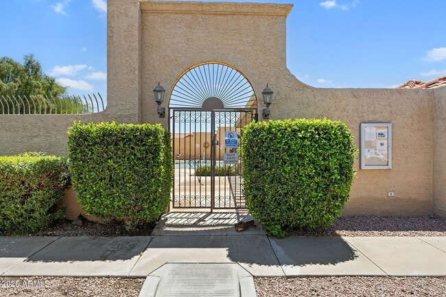 Building Photo - 5704 E Aire Libre Ave