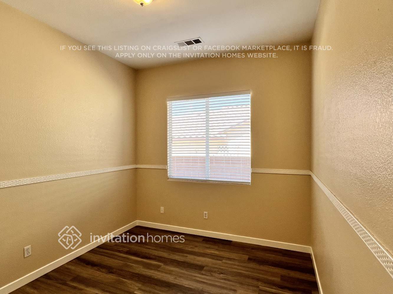 Building Photo - 2204 Maple Shade St