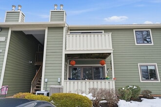 Building Photo - 1210 Braxton Ct