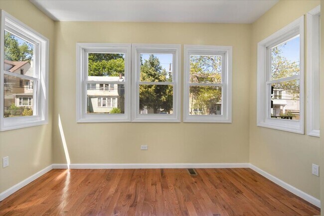 Building Photo - 118 Lehigh Ave