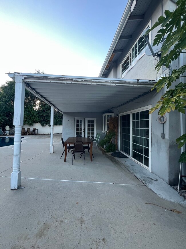 Building Photo - 22240 Wyandotte St