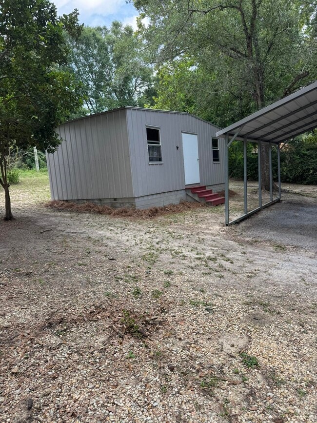Building Photo - 827 Squirrel Rd