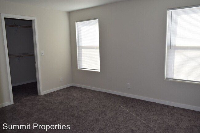 Building Photo - 3 br, 2 bath House - 1416 Manzanita Way