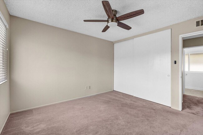 Building Photo - 11454 Doral Ave