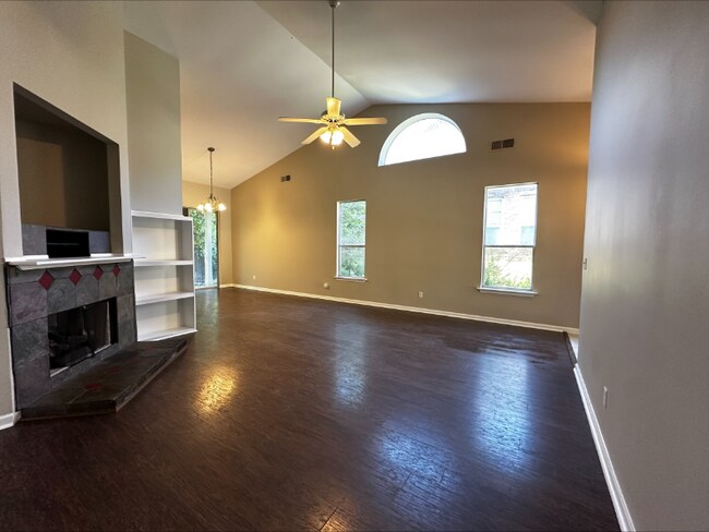Building Photo - 108 Gardenside Dr