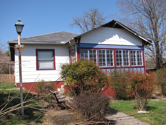 Building Photo - 2911 Montbelle Dr