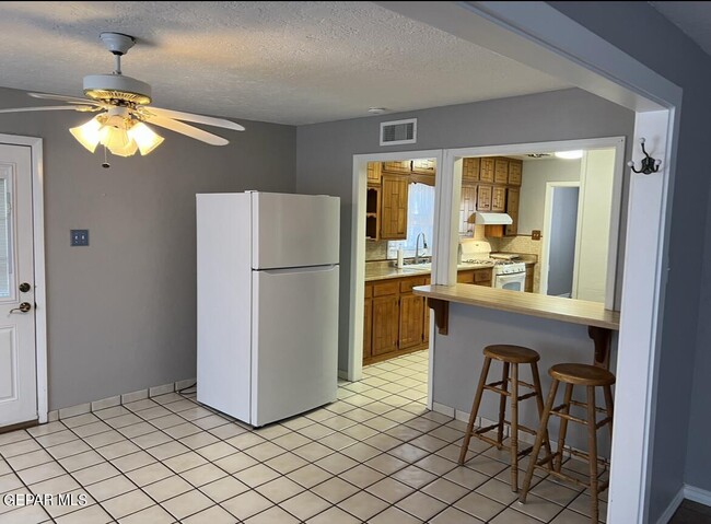 Building Photo - 6447 Navajo Ave