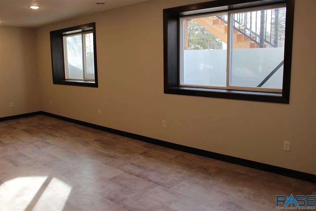 Building Photo - 1115 N Union Ave