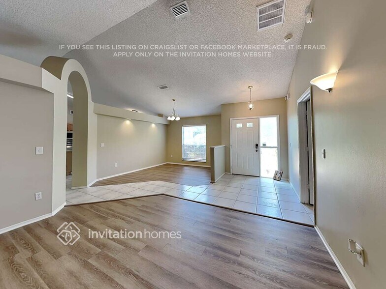 Building Photo - 328 Inglenook Cir