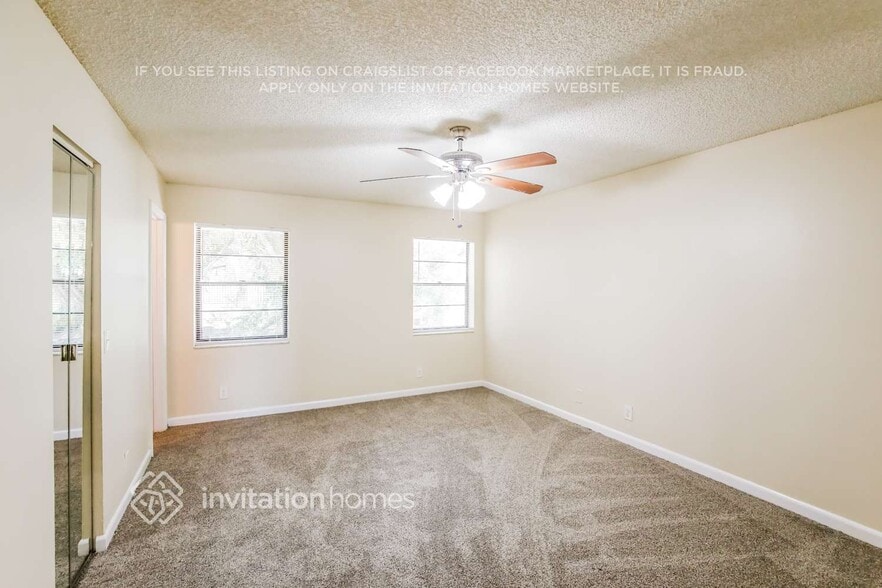 Building Photo - 4900 NW 92nd Ave