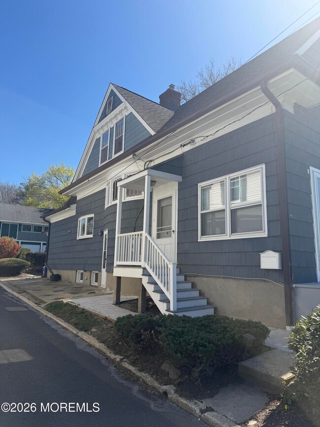 Building Photo - 84 McLaren St