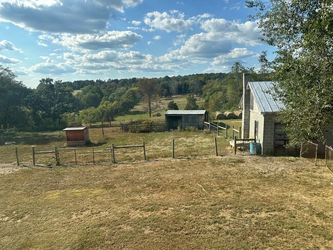 Building Photo - 271 Fairview Rd