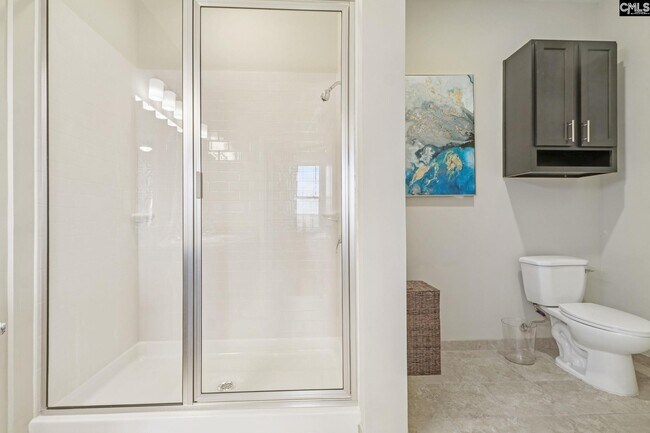 Building Photo - 440 Town Center Pl