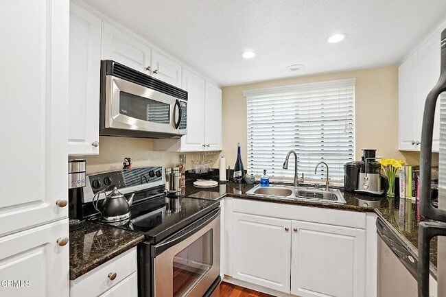 Building Photo - 25571 Indian Hill Ln