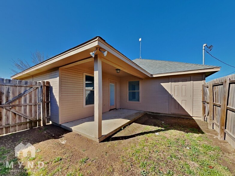 Building Photo - 123 Jolin Ln