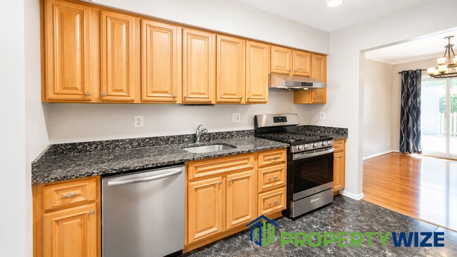 Building Photo - 7646 Oldfield Ln