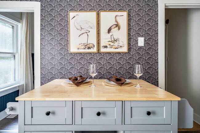 Building Photo - 52 Church St