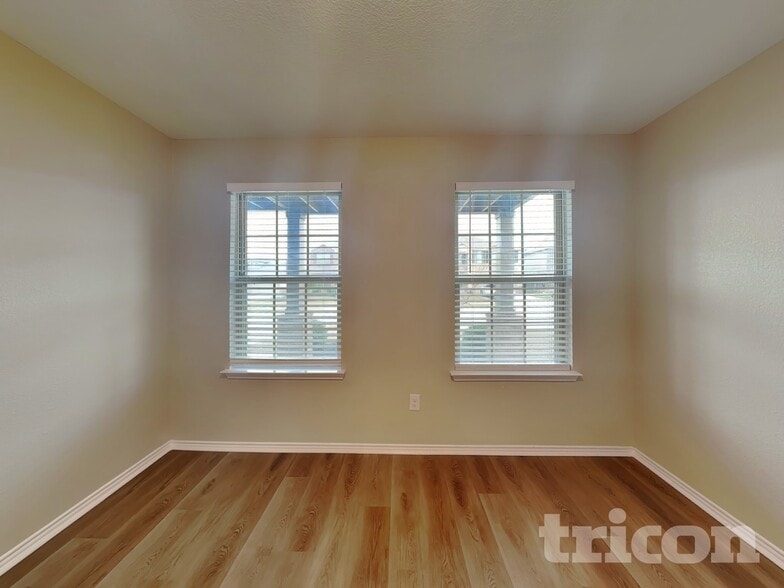 Building Photo - 7713 Captain Ln