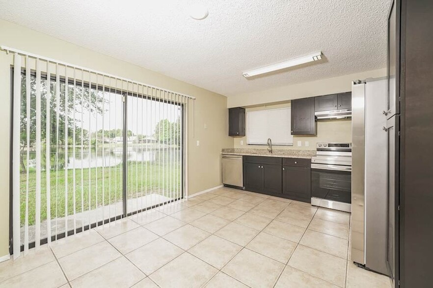 Building Photo - 1448 Marigold Dr