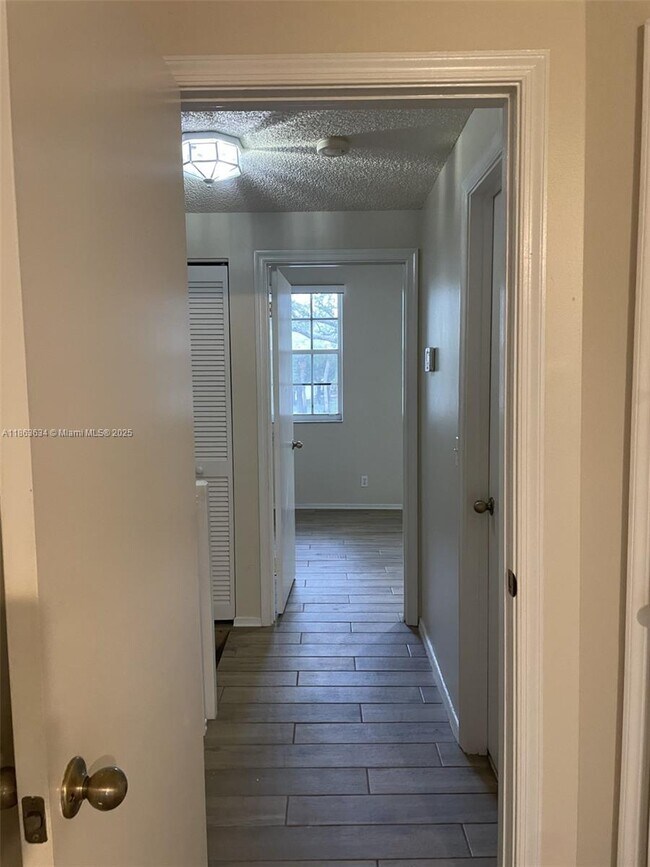 Building Photo - 145 SW 96th Terrace