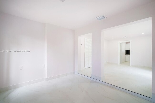 Building Photo - 2456 Jackson St