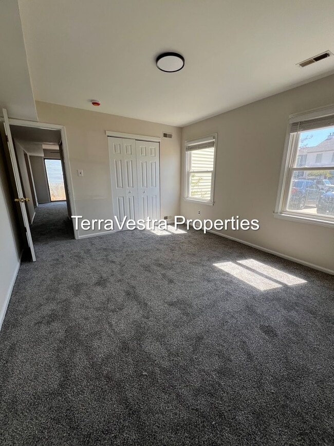 Building Photo - 23 Spar Dr