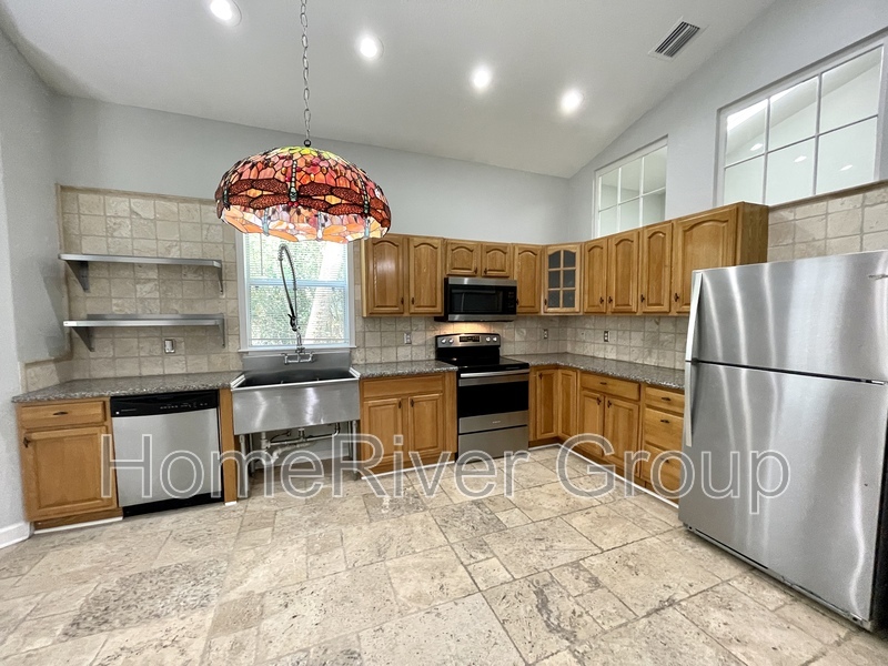 Building Photo - 5753 Eden Ln
