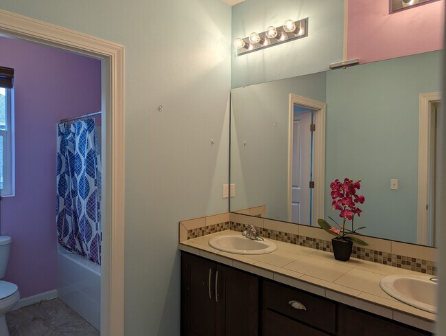 Jack & Jill Bath room - 3724 196th Pl SE