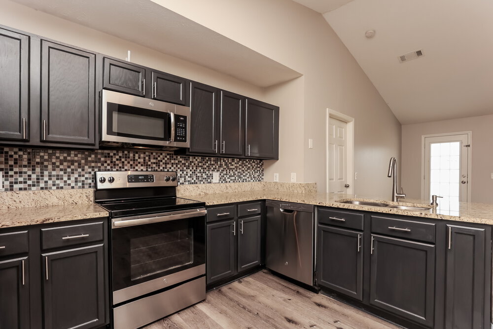 Building Photo - 1316 S Hampton Ct