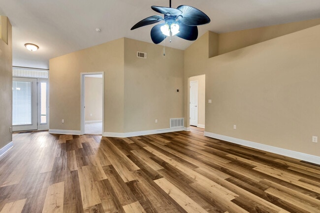 Building Photo - 1952 Bay Pine Cir