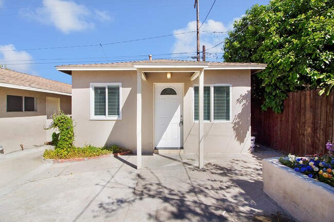 Building Photo - Ellis Street Duplex