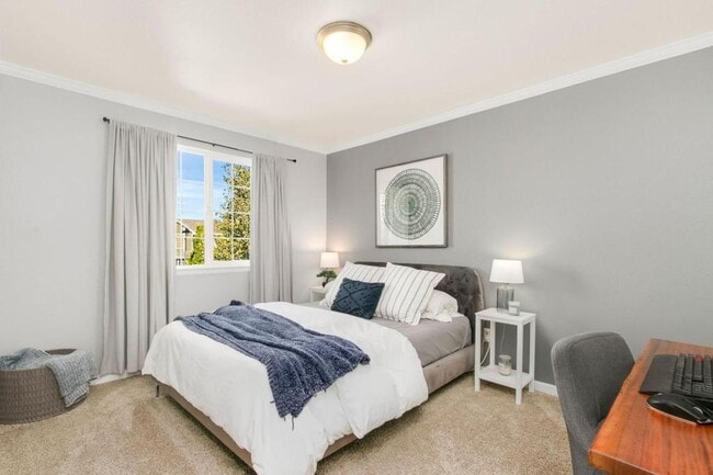 Building Photo - 329 Wyss St